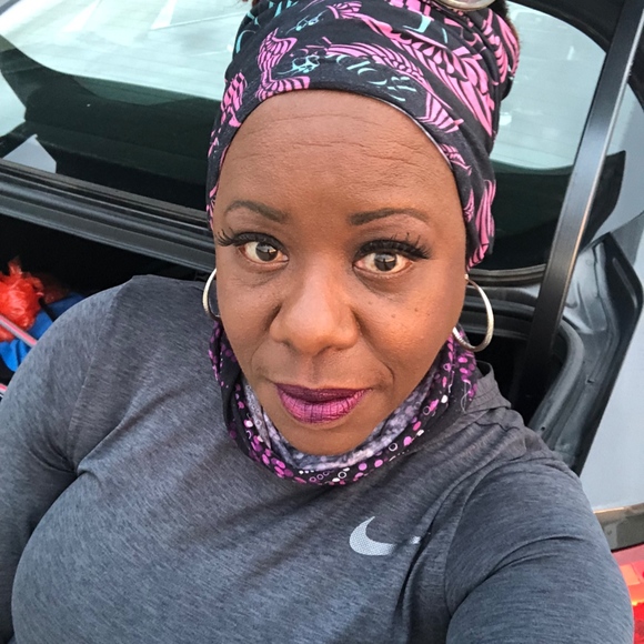 Meet your Posher, Candace - Picture 3 of 8